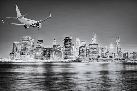 Airplane landing at NewYork airport by night Stad Nacht Vliegtuig