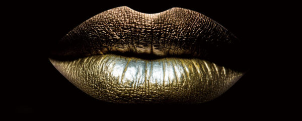 glasschilderij golden lips panorama GLAS080200-004
